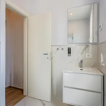 Versilia Mia - At 8min By Walk! New Rooms! Air Condition! Pensjonat 3*